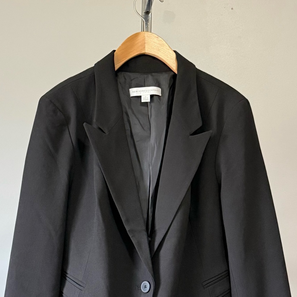 Black Blazer, Mid-Length, Single Button, Notched … - image 2
